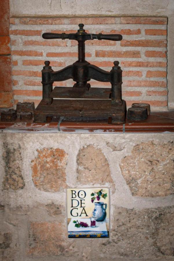 Casa Rural La Bodega, Ofrece Cata De Vino Gratis Horche Esterno foto