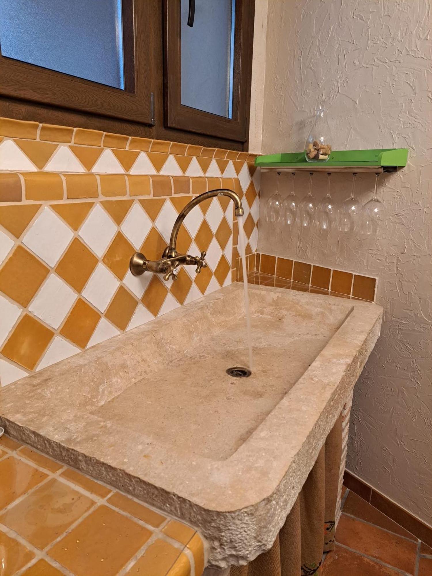 Casa Rural La Bodega, Ofrece Cata De Vino Gratis Horche Esterno foto